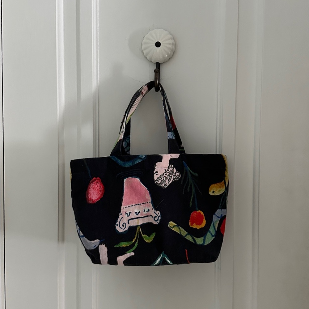 Lisa Says Gah • Fabric Sample Tote in Museum Baby Print